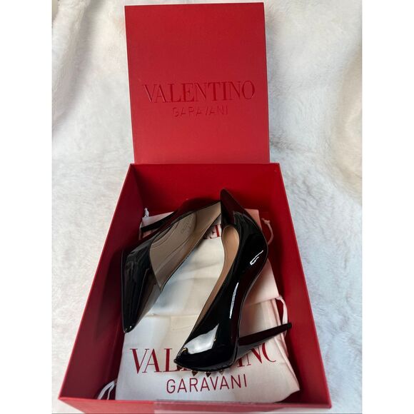 VALENTINO GARAVANI Valentino Garavani Rockstud pumps in patent leather - Picture 16 of 16